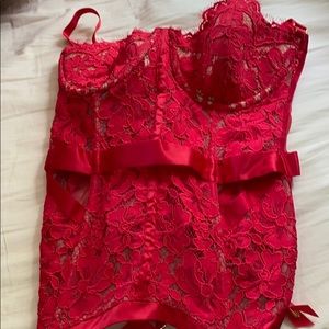 Victoria’s Secret red lace 36D NWT